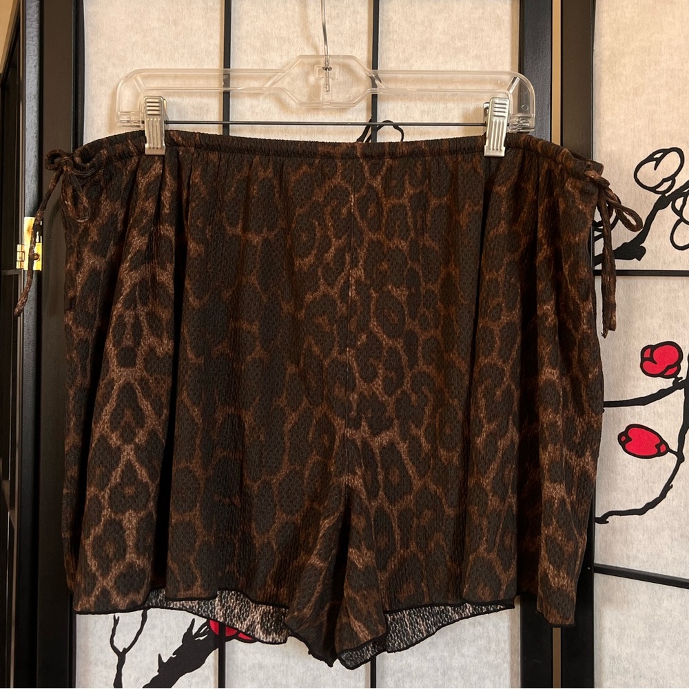 H&M Brown Leopard Print High Waist Shorts